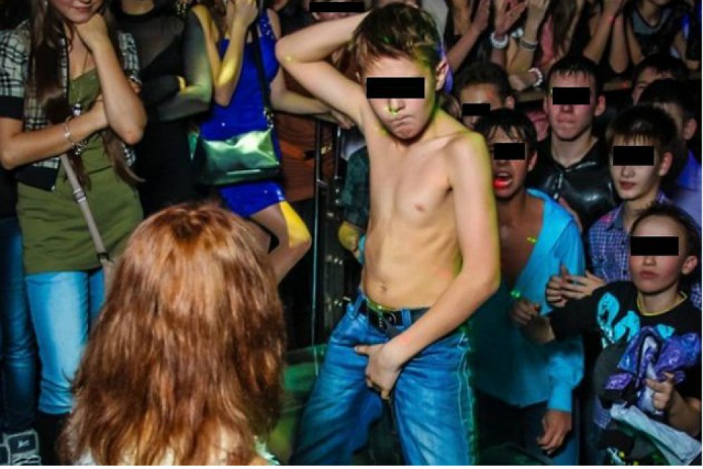 Светская вечеринка в клубе с еблей была снята на камеру