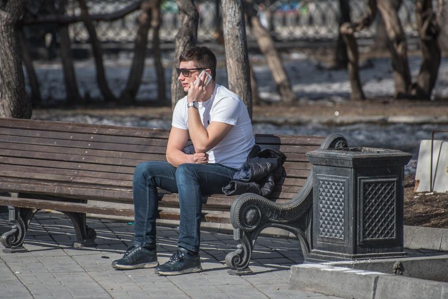 Фото Бесстрашный Новосибирск: горожане массово вышли на набережную и улицы города в выходной на самоизоляции 9