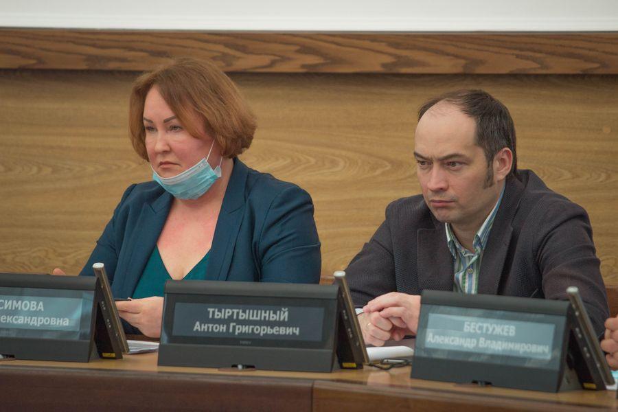 Фото Неразрешимые разногласия: городские депутаты о встрече с регоператором 2