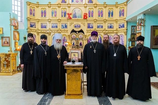 Фото Частицу мощей святого князя Александра Невского отправили из Новосибирска в Барнаул 2