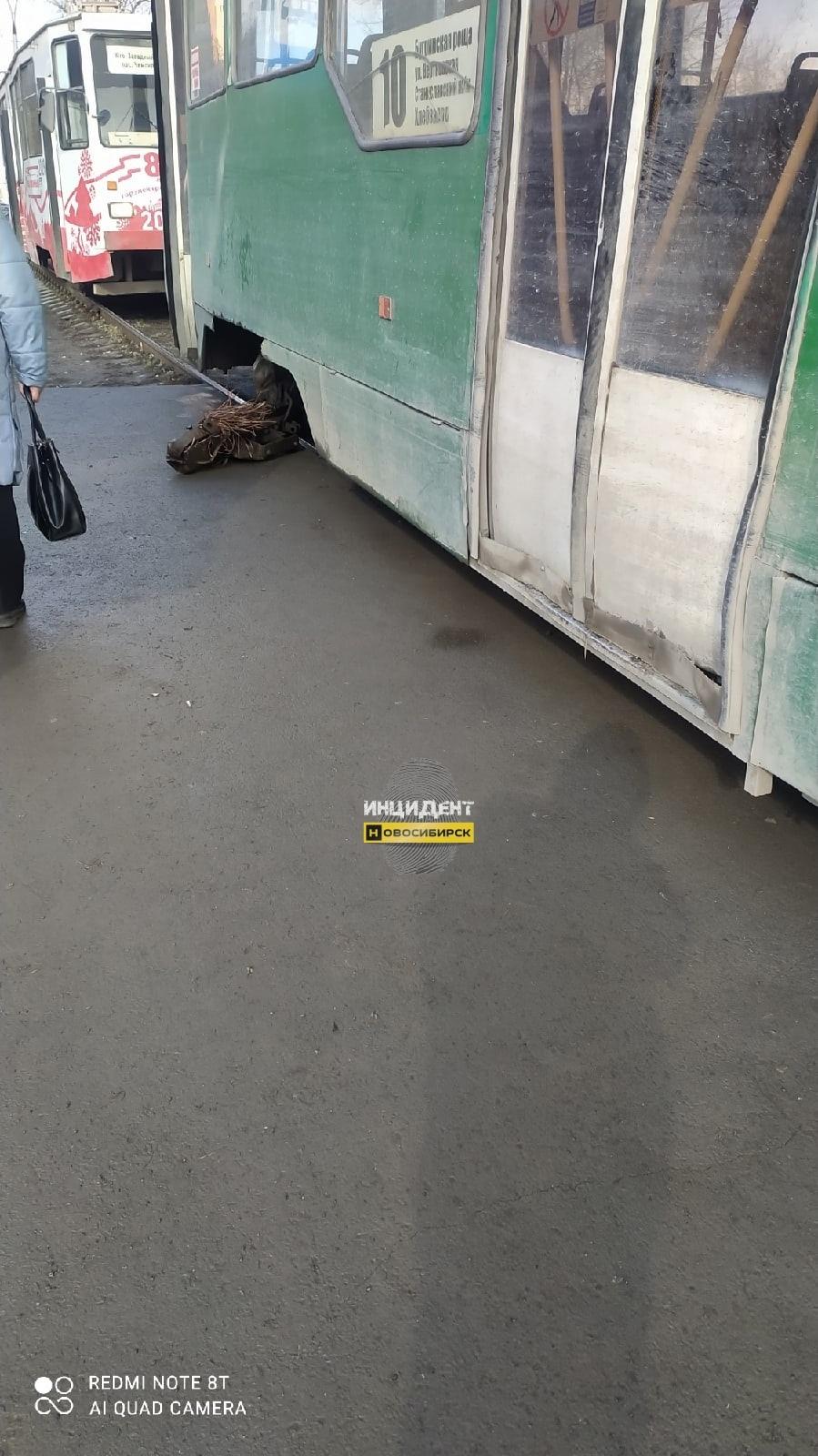 Фото Тормоза отвалились на ходу у трамвая в Новосибирске 3