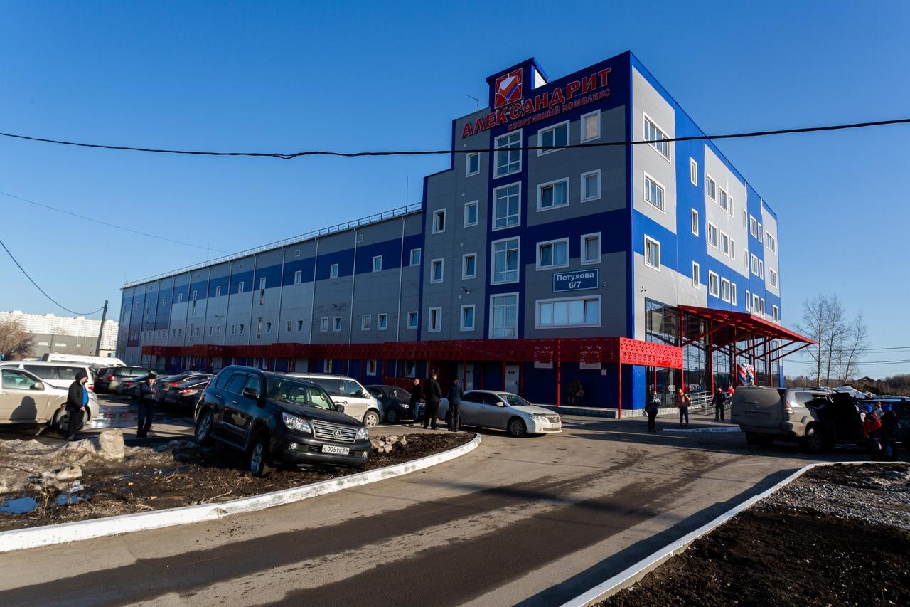 Фото Новый спортивный комплекс открылся в Кировском районе Новосибирска 7