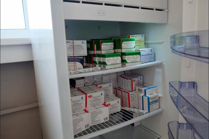 Фото В Новосибирской области жителей начали прививать вакциной «ЭпиВакКорона» 2