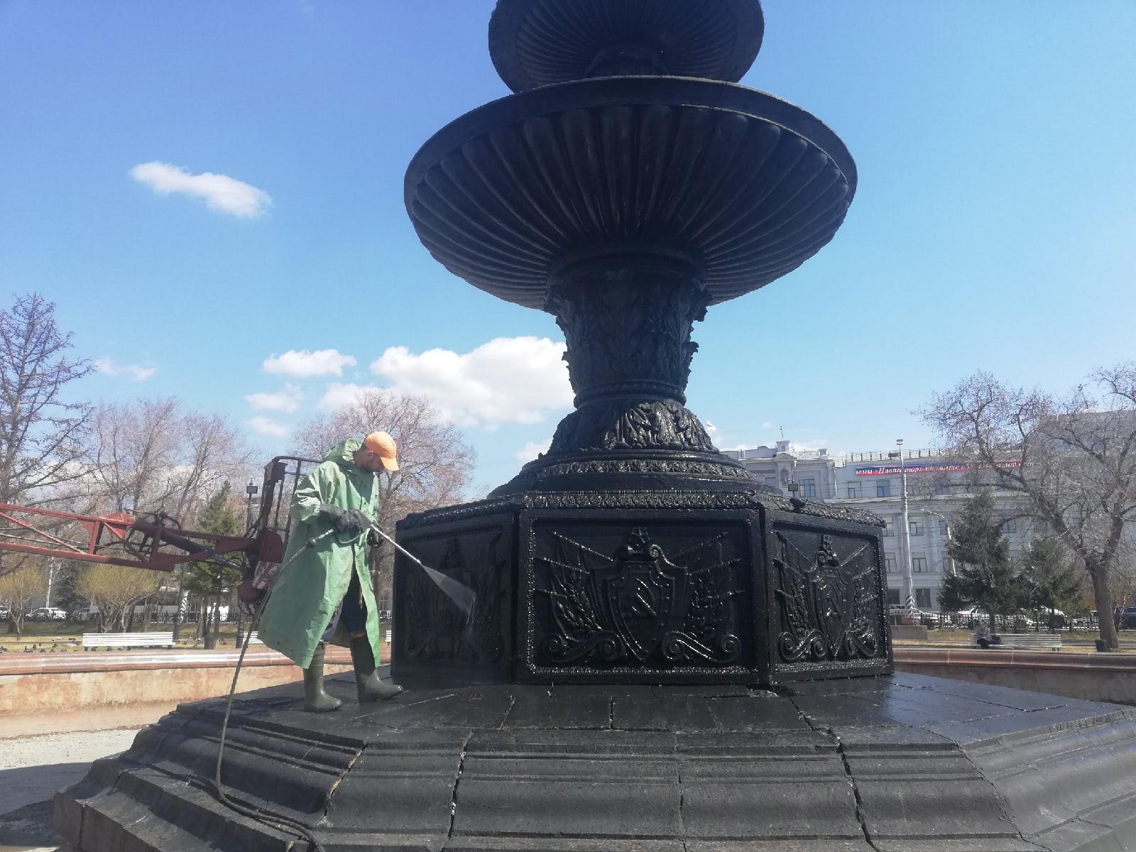 Фото К майским праздникам в Омске запускают фонтаны 2