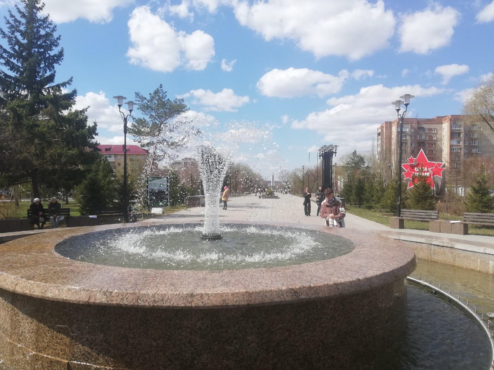 Фото К майским праздникам в Омске запускают фонтаны 3