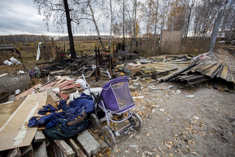 Фото «Выйдем, докажем, кто виноват»: родители сгоревших на пожаре под Новосибирском детей заявили о возможном поджоге 2