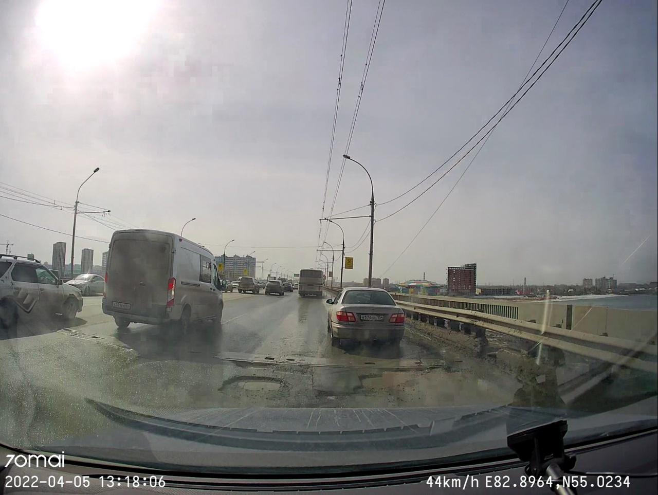 Фото «Даже для портала в ад это перебор»: почему смыло дороги в Новосибирске и когда их починят 5