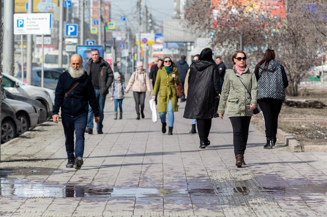 Фото Потеплело до +9 °C: как жители Новосибирска встретили весну 5