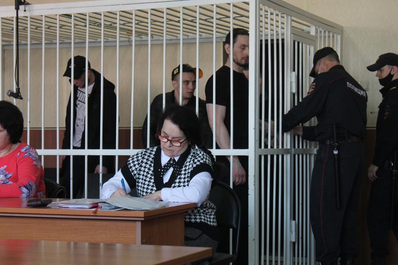 Фото Бывшие заключенные устроили в Новосибирске охоту на закладчиков и наркоманов 3