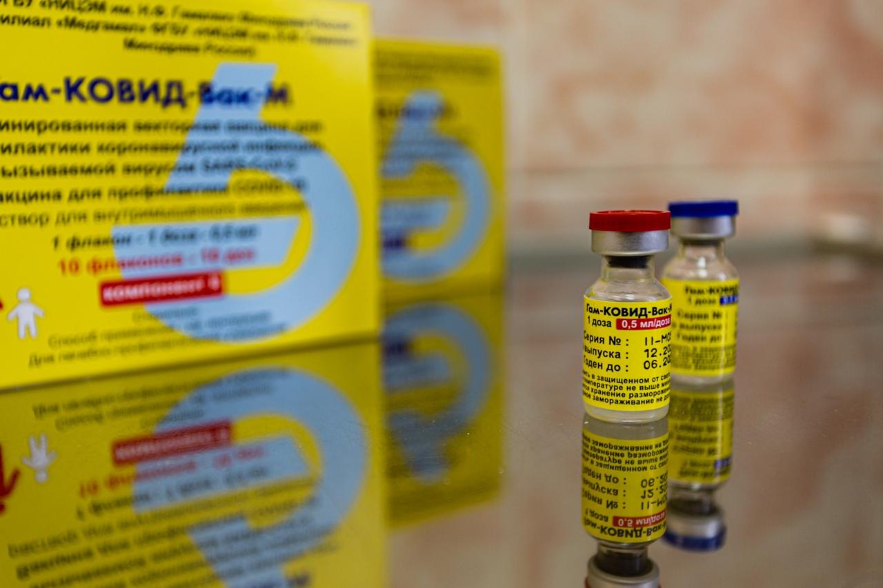 Фото Более 1,3 тысячи подростков прошли вакцинацию от COVID-19 в Новосибирской области 2