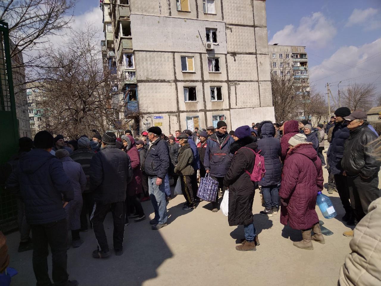 Фото Общественники из Новосибирска начали раздавать гуманитарную помощь жителям Украины 3