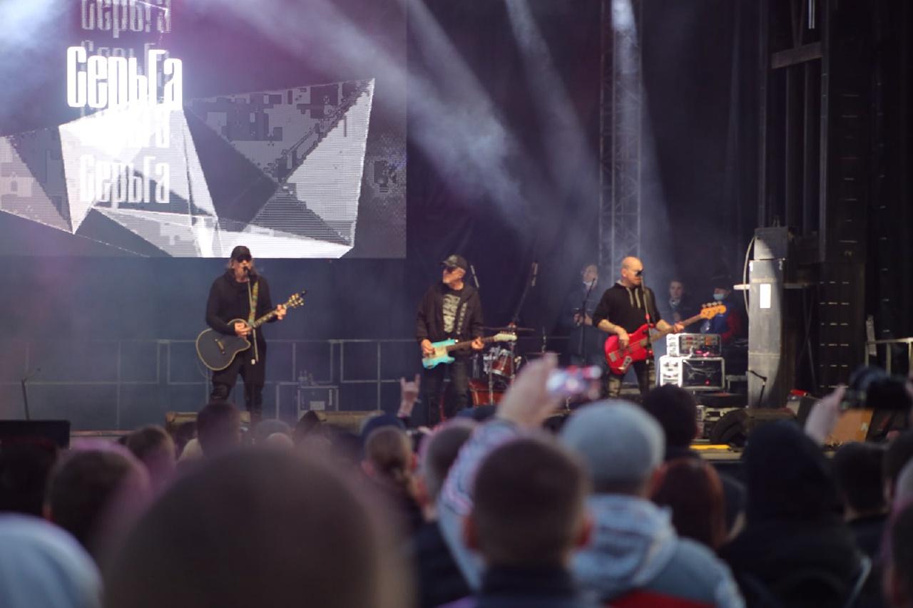 Фото Группы «Смысловые галлюцинации» и «СерьГа» выступили на рок-концерте «ZаРоссию» в Новосибирске 2