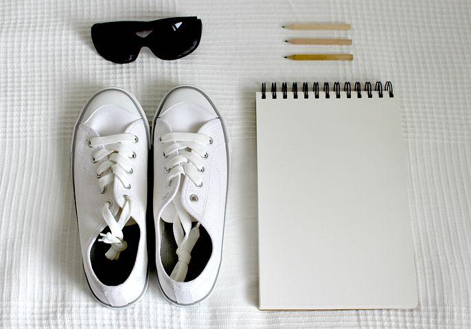 Фото Реинкарнация белых кроссовок: пять способов вернуть первозданную белизну белой обуви 2