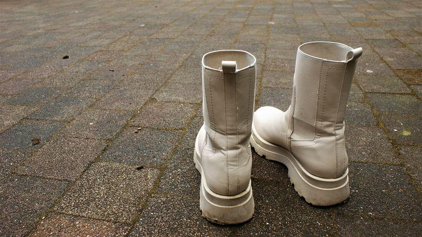 Фото Реинкарнация белых кроссовок: пять способов вернуть первозданную белизну белой обуви 3