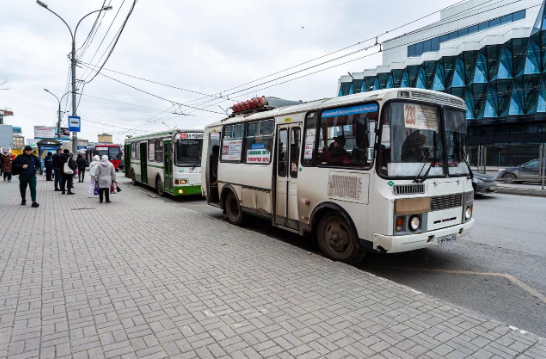 Фото «Заминированный» автобус, запутавшийся троллейбус и сбитый пешеход: главное в Новосибирске 8 апреля 2 - Сиб.ФМ Фото «Заминированный» автобус, запутавшийся троллейбус и сбитый пешеход: главное в Новосибирске 8 апреля 2