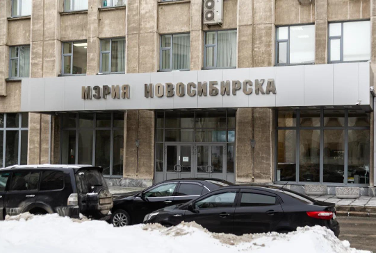 Фото Гибель подростка, «минирование школ», дрон на дамбе: что произошло в Новосибирске 2 апреля 5 - Сиб.ФМ Фото Гибель подростка, «минирование школ», дрон на дамбе: что произошло в Новосибирске 2 апреля 5