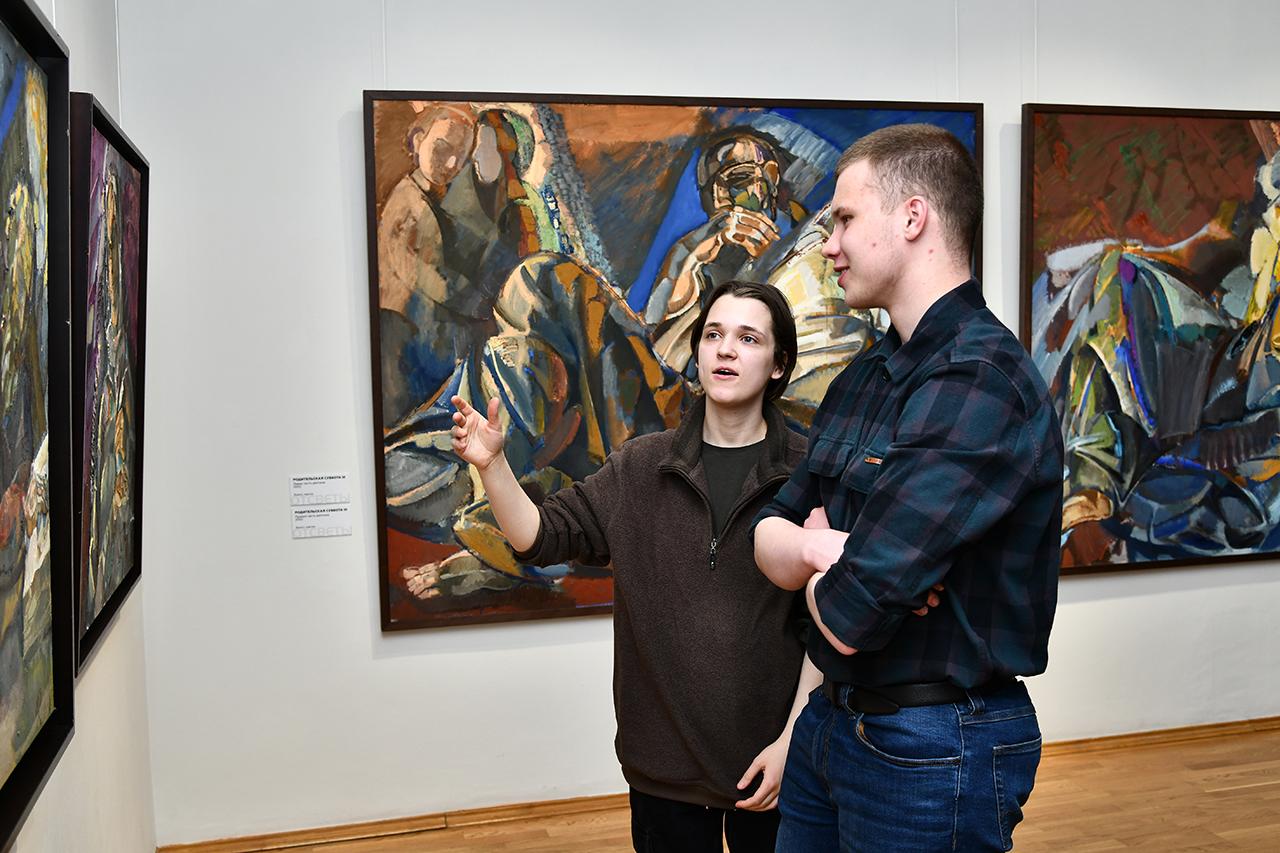 Фото В Художественном музее открылась грандиозная выставка  первого вице-президента Российской академии художеств 4