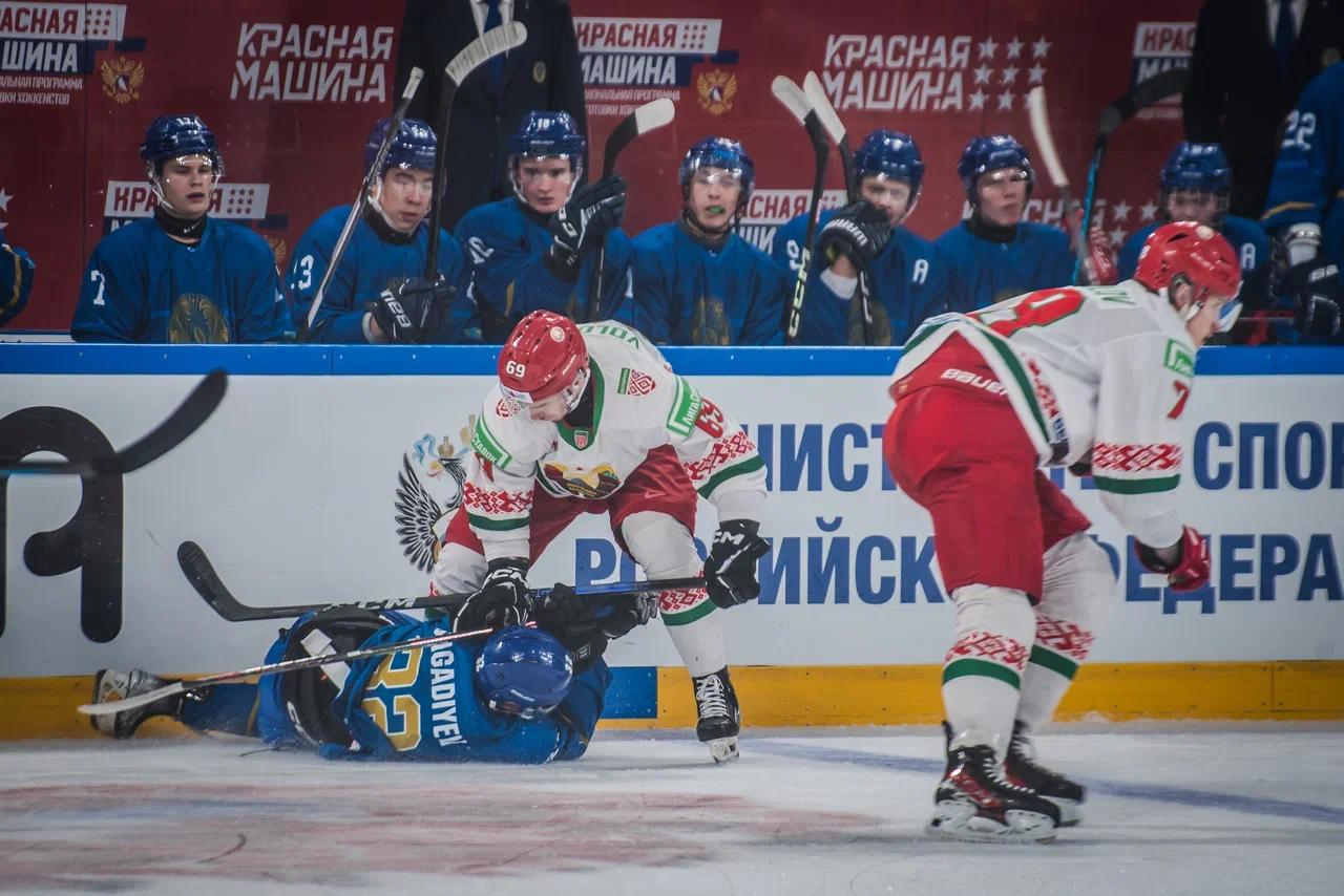Фото В Новосибирске прошел первый день международного турнира по хоккею среди молодежи. Фоторепортаж 4