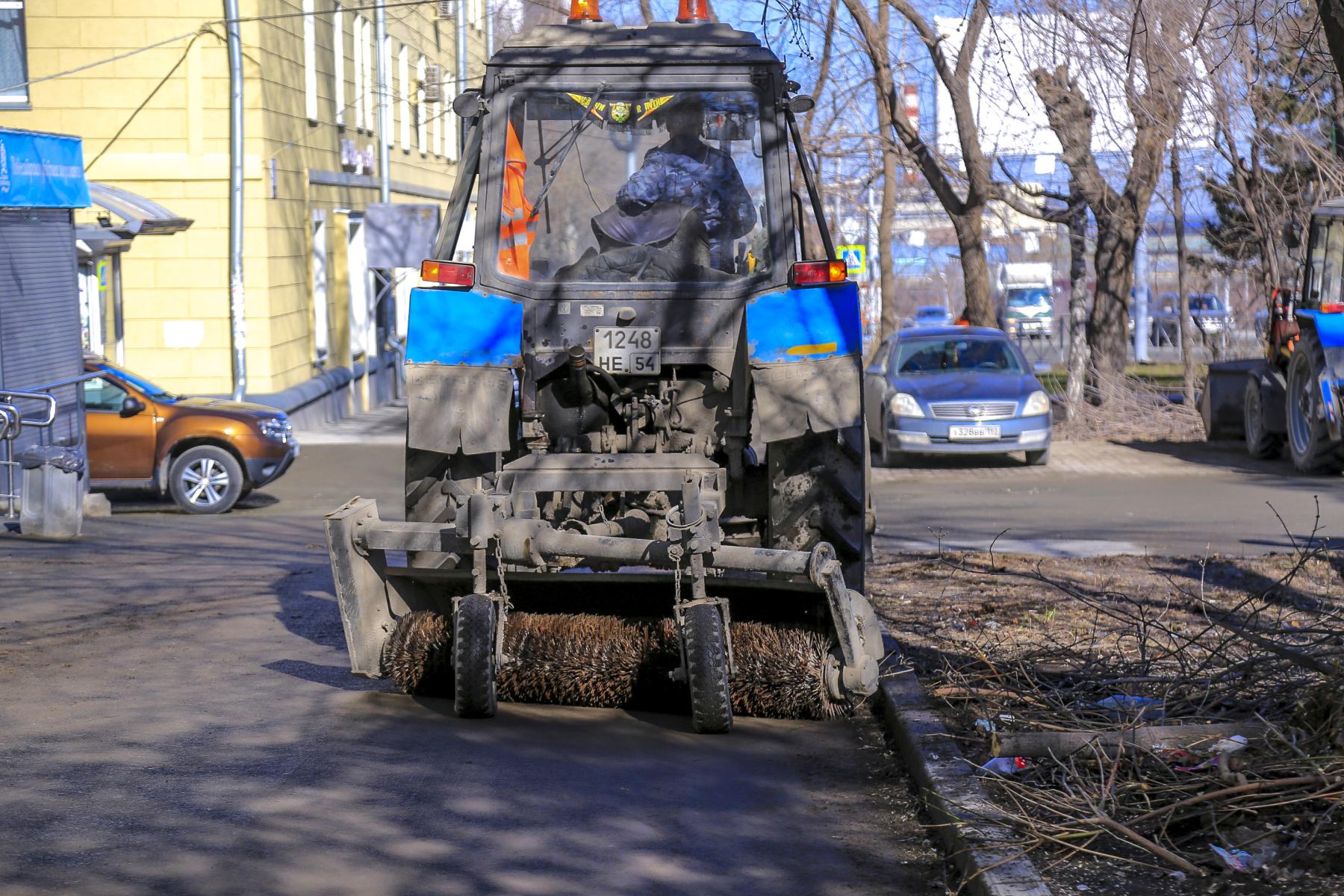 Фото В Ленинском районе Новосибирска внедряют новую схему уборки 4