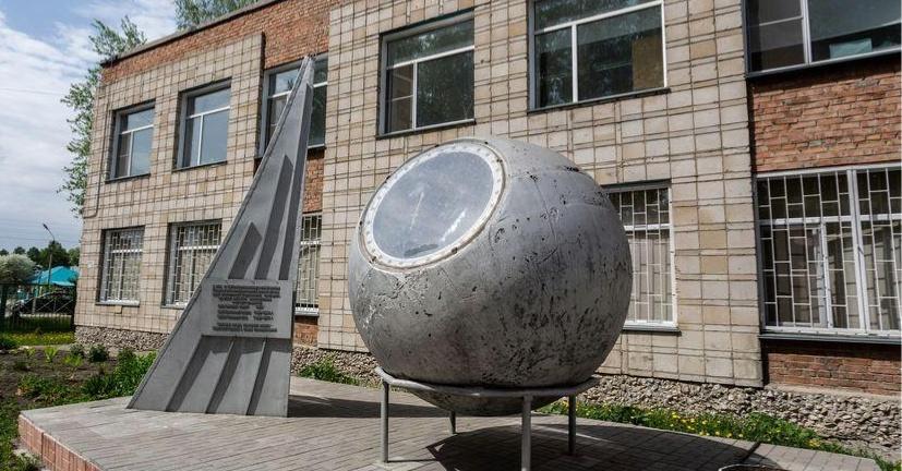 Фото Первые ракеты, мадам МиГ, Гагарин и Армстронг в городе: пять исторических фактов освоения космоса в Новосибирске 5