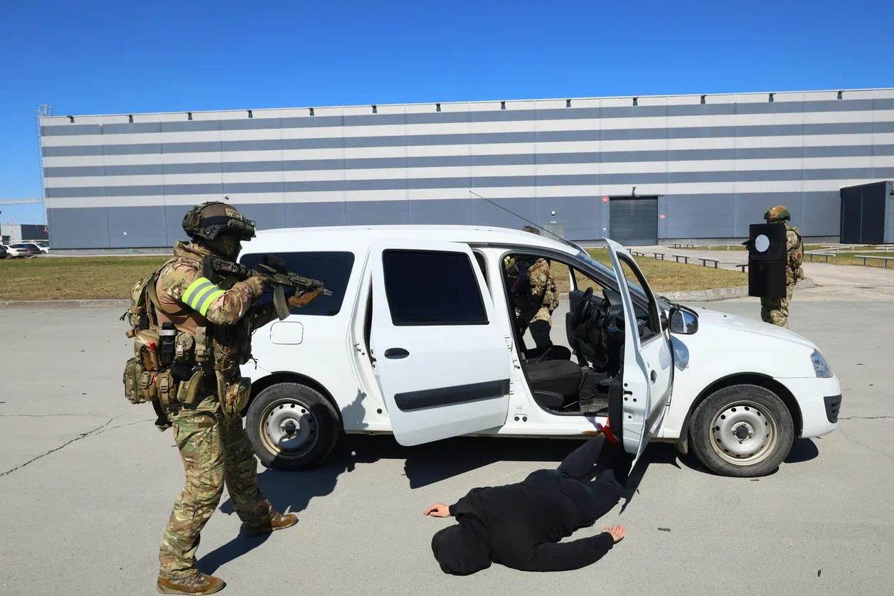 Фото Росгвардия на выставке в «Новосибирск Экспоцентр»: от зрелищных задержаний до профориентации молодежи 4
