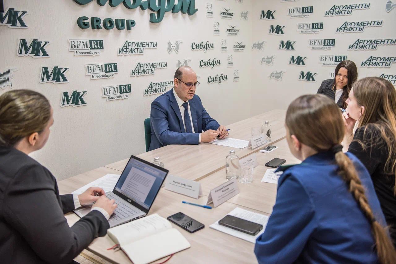 Фото По следам МММ Сергея Мавроди? В Новосибирской области выявили новые финансовые пирамиды и чёрные ломбарды 2