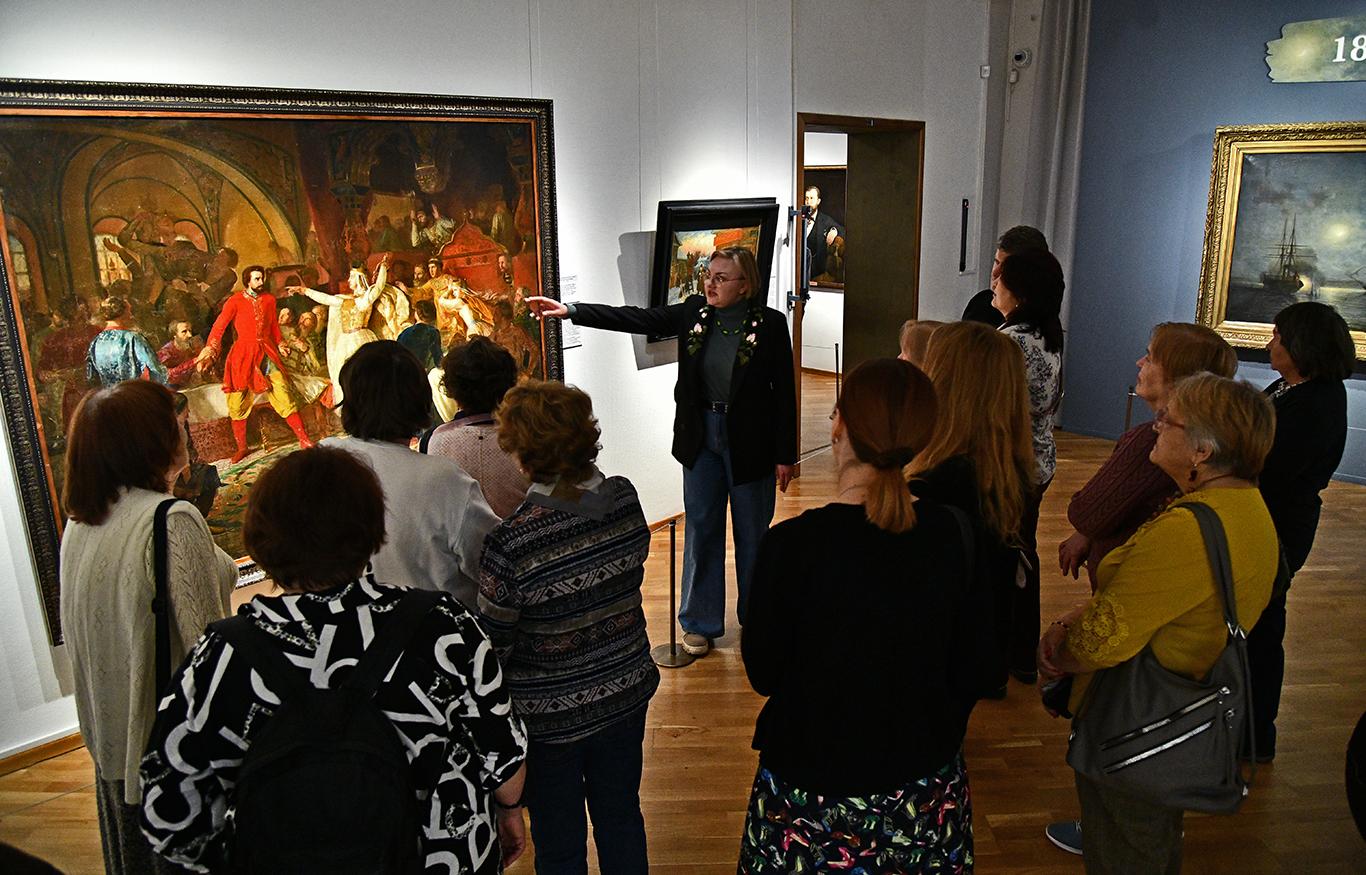Фото Выставка шедевров русской живописи в Художественном музее устанавливает рекорды посещаемости 2