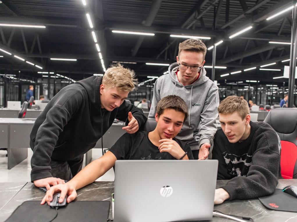 Фото 7000 участников и 1 победитель: подведены итоги Всероссийской олимпиады по предпринимательству 3 - Сиб.ФМ Фото 7000 участников и 1 победитель: подведены итоги Всероссийской олимпиады по предпринимательству 3