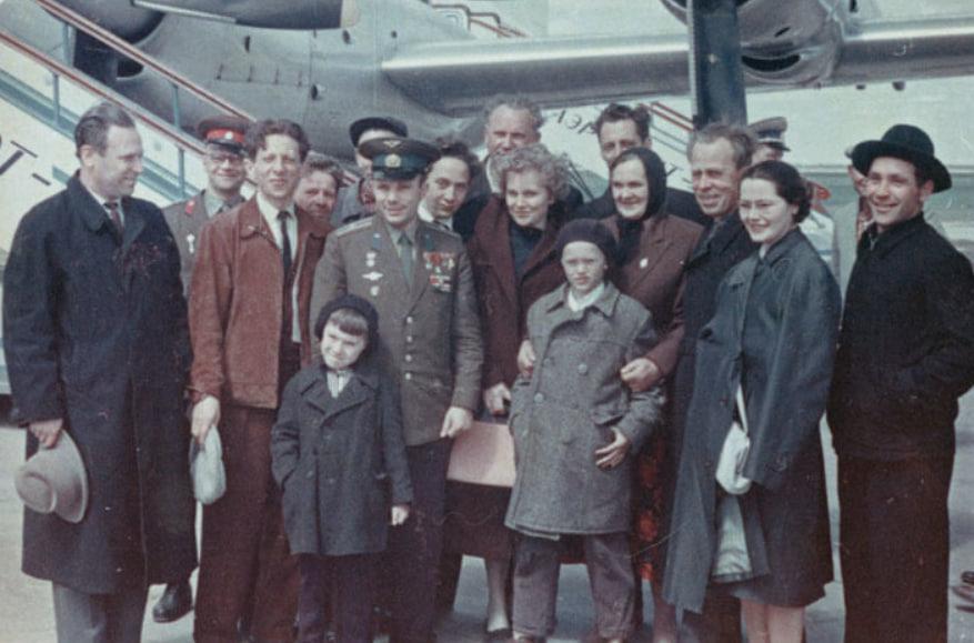 Фото Опубликованы редкие кадры первого космонавта Юрия Гагарина в Новосибирске 3 - Сиб.ФМ Фото Опубликованы редкие кадры первого космонавта Юрия Гагарина в Новосибирске 3