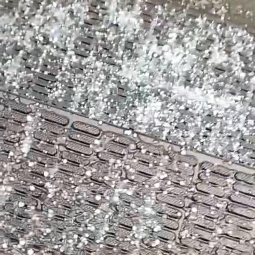 Фото На Новосибирск обрушились град и ураганный ветер. Фото аномальных осадков и последствий 4