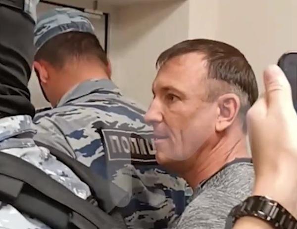 Фото Генерала Попова приговорили к 5 годам колонии. Громкая история уголовного дела экс-заместителя Шойгу 2 - Сиб.ФМ Фото Генерала Попова приговорили к 5 годам колонии. Громкая история уголовного дела экс-заместителя Шойгу 2