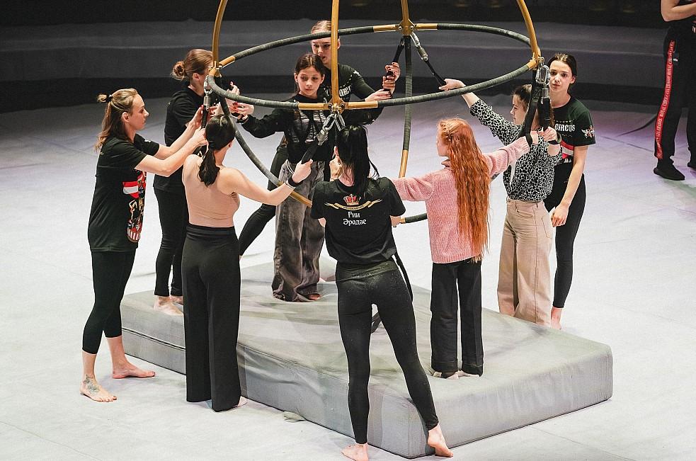 Фото В Новосибирске прошла открытая репетиция удивительного циркового шоу «Песчаная сказка» 4 - Сиб.ФМ Фото В Новосибирске прошла открытая репетиция удивительного циркового шоу «Песчаная сказка» 4