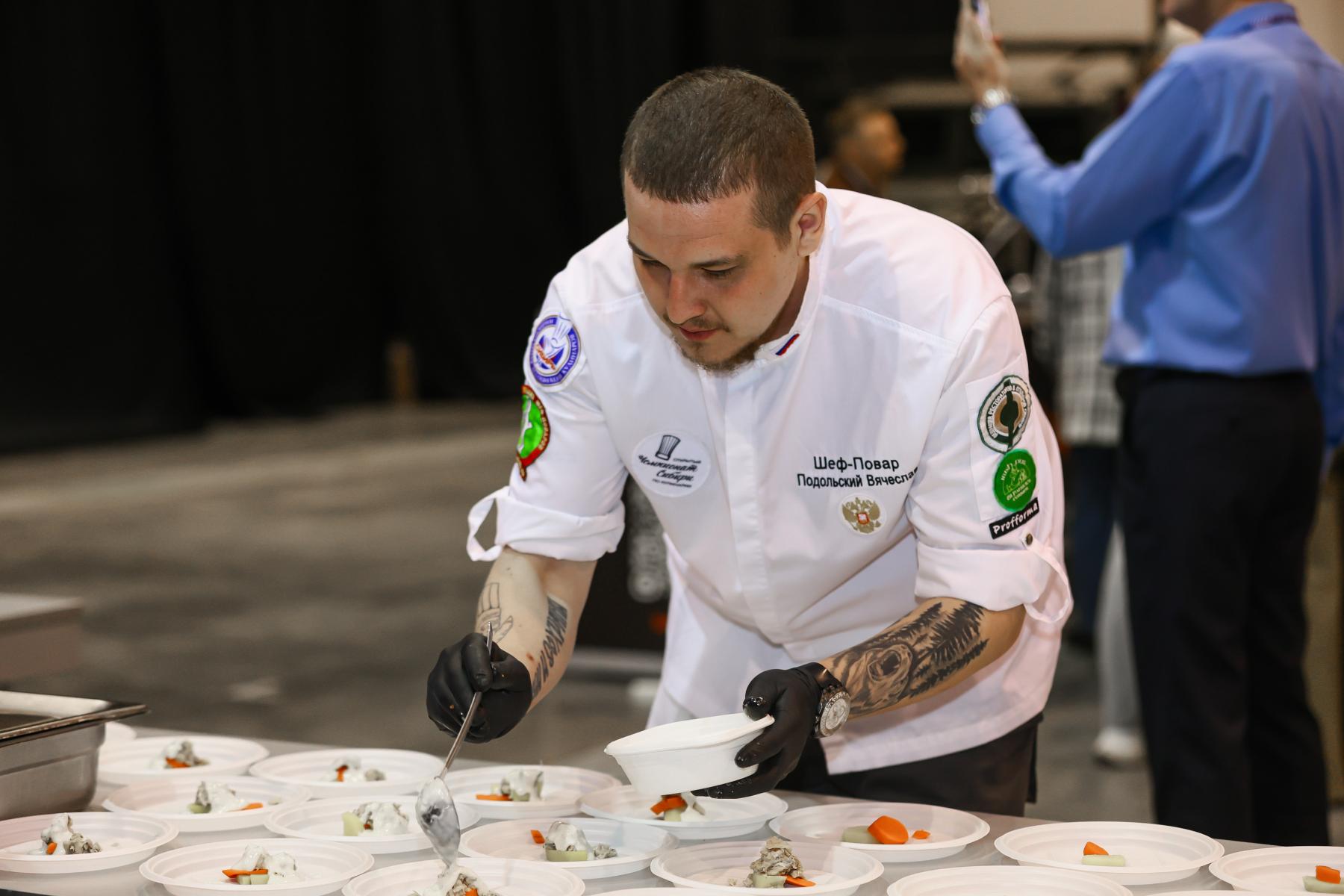 Фото От стрельбы из лука и квадроциклов до пивного рекорда: чем удивила выставка «Активный отдых» в Новосибирске - 30 ярких фото 10