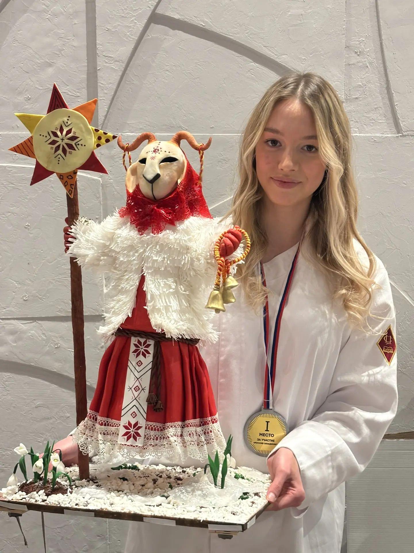 Фото «Парящий» торт СибУПК завоевал золотую медаль на чемпионате GravityCake 3 - Сиб.ФМ Фото «Парящий» торт СибУПК завоевал золотую медаль на чемпионате GravityCake 3