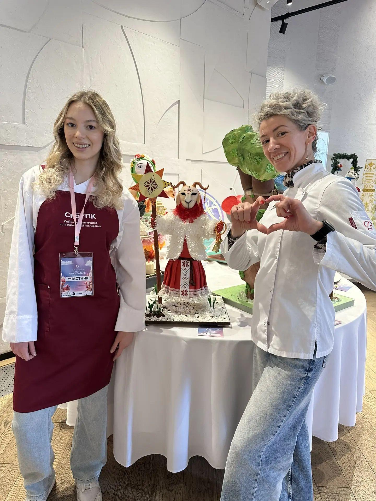 Фото «Парящий» торт СибУПК завоевал золотую медаль на чемпионате GravityCake 2 - Сиб.ФМ Фото «Парящий» торт СибУПК завоевал золотую медаль на чемпионате GravityCake 2