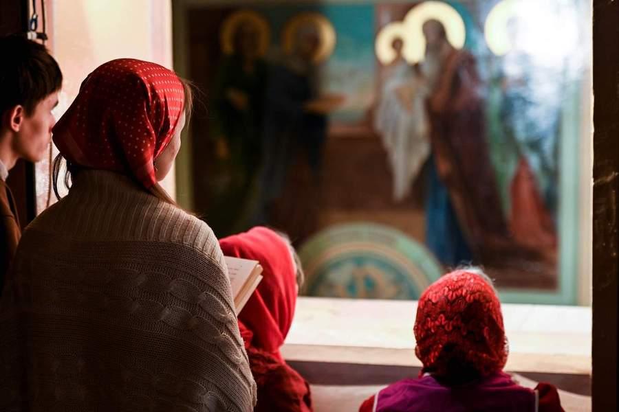 Фото Новосибирск встретил Пасху: 22 кадра с праздничного богослужения в Вознесенском соборе 13 - Сиб.ФМ Фото Новосибирск встретил Пасху: 22 кадра с праздничного богослужения в Вознесенском соборе 13