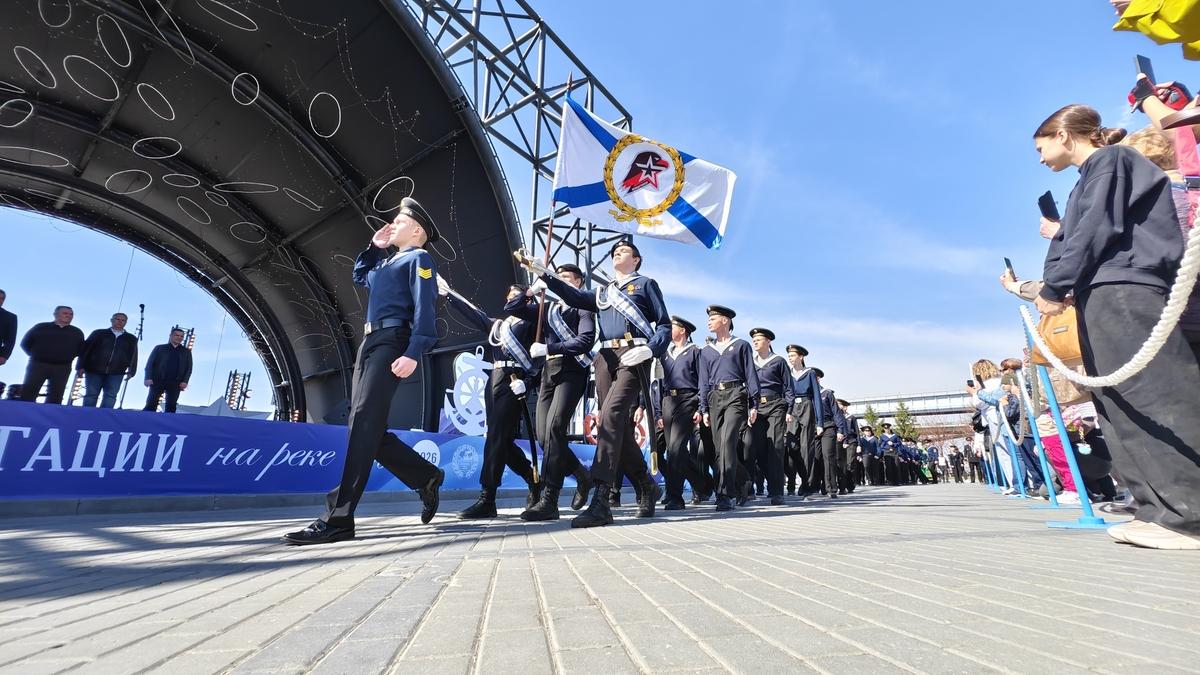 Фото По Оби пошли суда: в Новосибирске торжественно открыли навигацию – 32 ярких кадра 13
