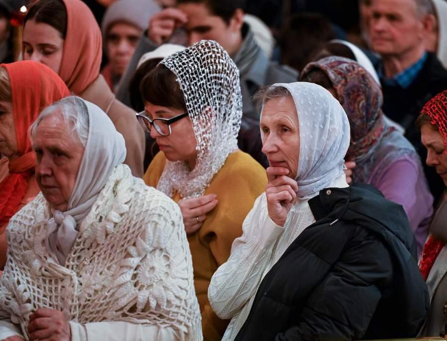 Фото Новосибирск встретил Пасху: 22 кадра с праздничного богослужения в Вознесенском соборе 17 - Сиб.ФМ Фото Новосибирск встретил Пасху: 22 кадра с праздничного богослужения в Вознесенском соборе 17