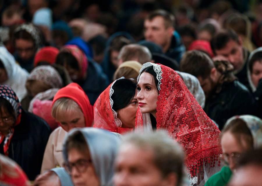 Фото Новосибирск встретил Пасху: 22 кадра с праздничного богослужения в Вознесенском соборе 21 - Сиб.ФМ Фото Новосибирск встретил Пасху: 22 кадра с праздничного богослужения в Вознесенском соборе 21