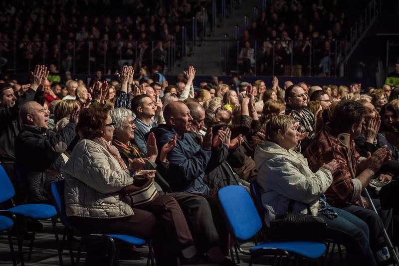 Фото Итальянский исполнитель хита «Феличита» Аль Бана дал первый концерт в Новосибирске - 30 ярких кадров 20