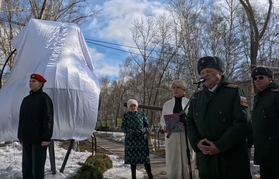 Фото В Новосибирске открыли памятник первому искусственному спутнику Земли 2 - Сиб.ФМ Фото В Новосибирске открыли памятник первому искусственному спутнику Земли 2