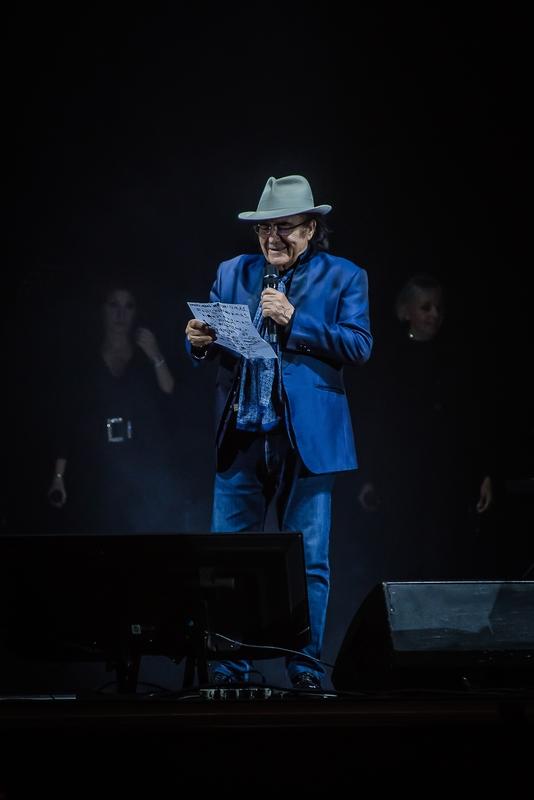 Фото Итальянский исполнитель хита «Феличита» Аль Бана дал первый концерт в Новосибирске - 30 ярких кадров 2