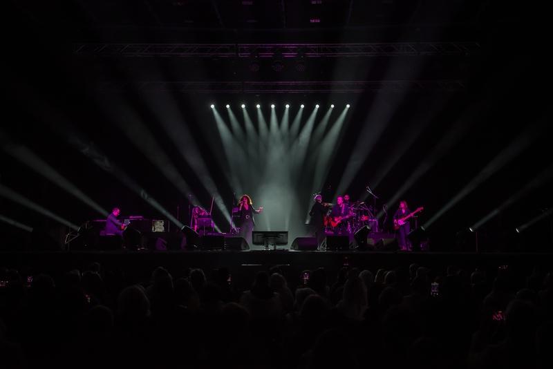 Фото Итальянский исполнитель хита «Феличита» Аль Бана дал первый концерт в Новосибирске - 30 ярких кадров 25