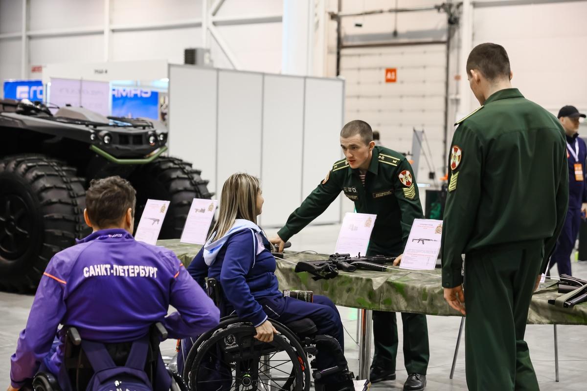 Фото Захват СОБР, квадроциклы, вездеходы и автоматы: опубликованы кадры первого дня выставки «Активный отдых» - 50 фото 35