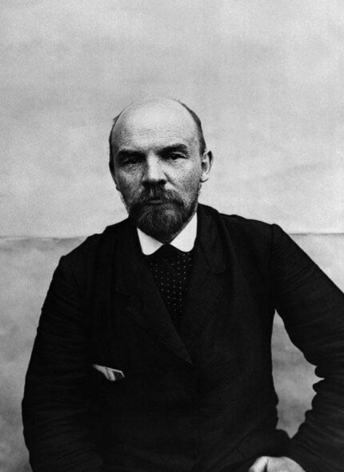 Фото В Новосибирске опубликованы кадры Ленина в годовщину его возвращения из ссылки 2