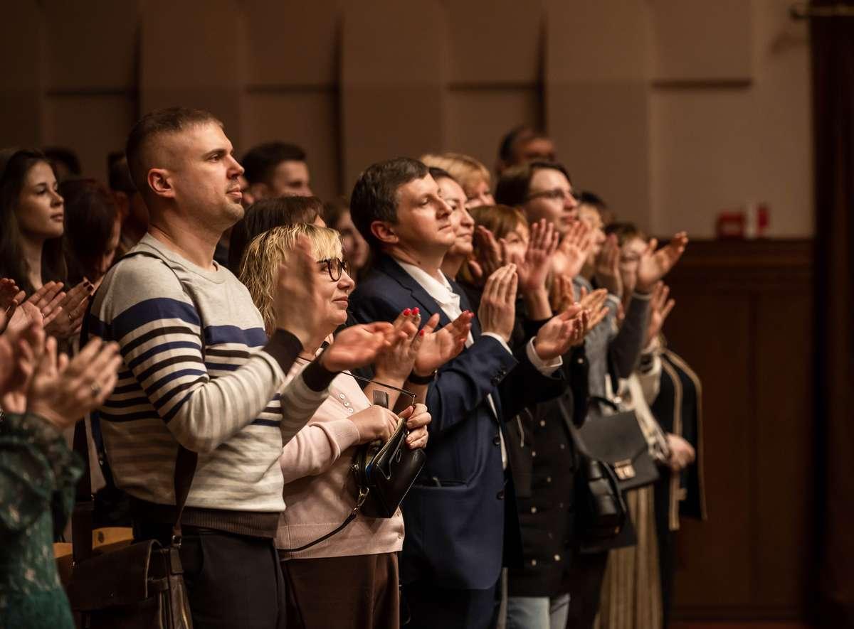 Фото XIII Транссибирский Арт-фестиваль продолжает радовать новосибирцев концертами: яркие кадры выступлений 12