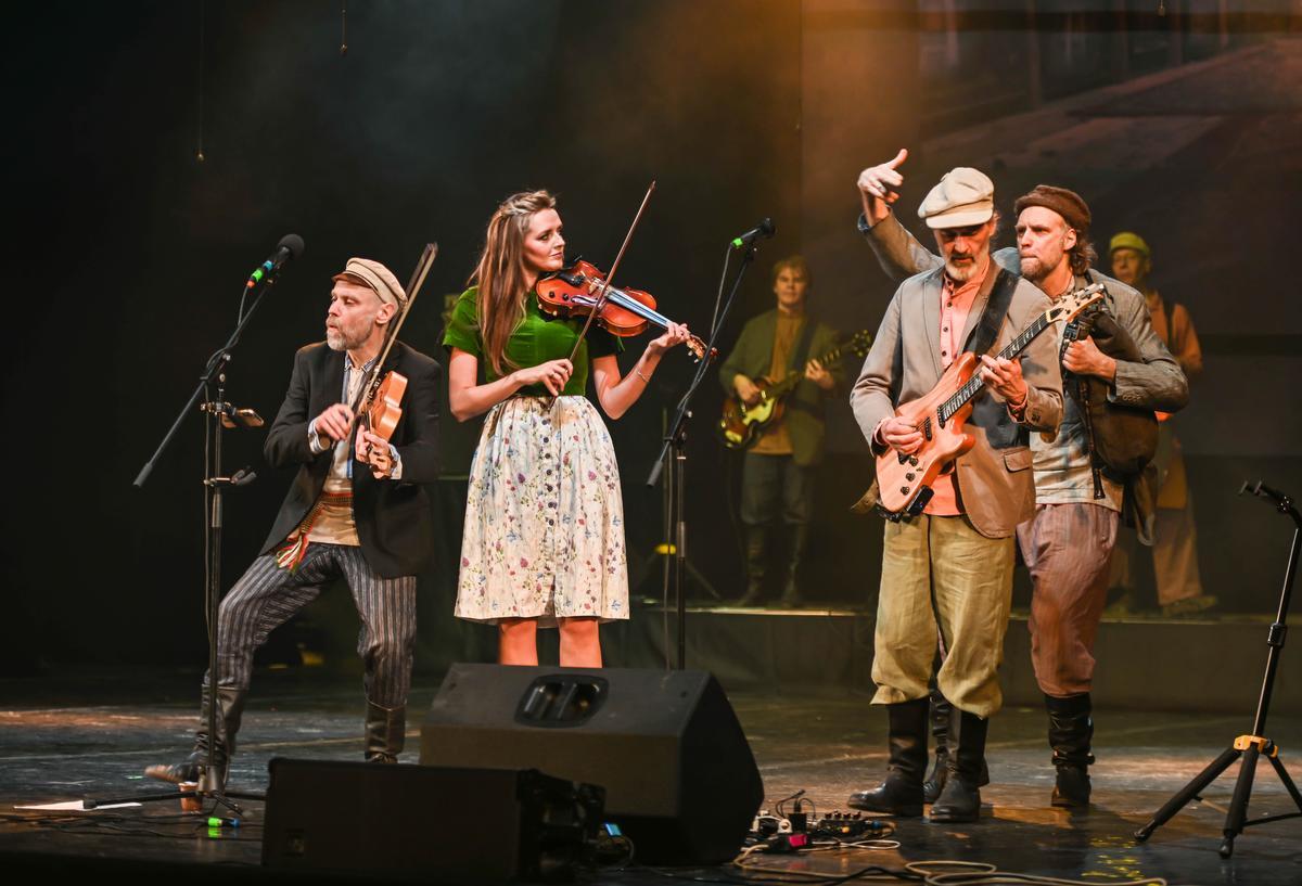 Фото XIII Транссибирский Арт-фестиваль продолжает радовать новосибирцев концертами: яркие кадры выступлений 18