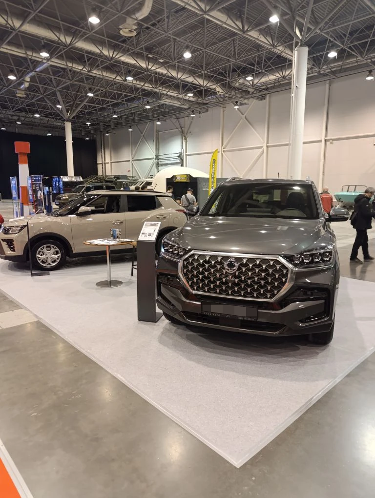 Фото «Грязь по колено — не беда»: внедорожная техника представлена в «Новосибирск-Экспоцентре» 3