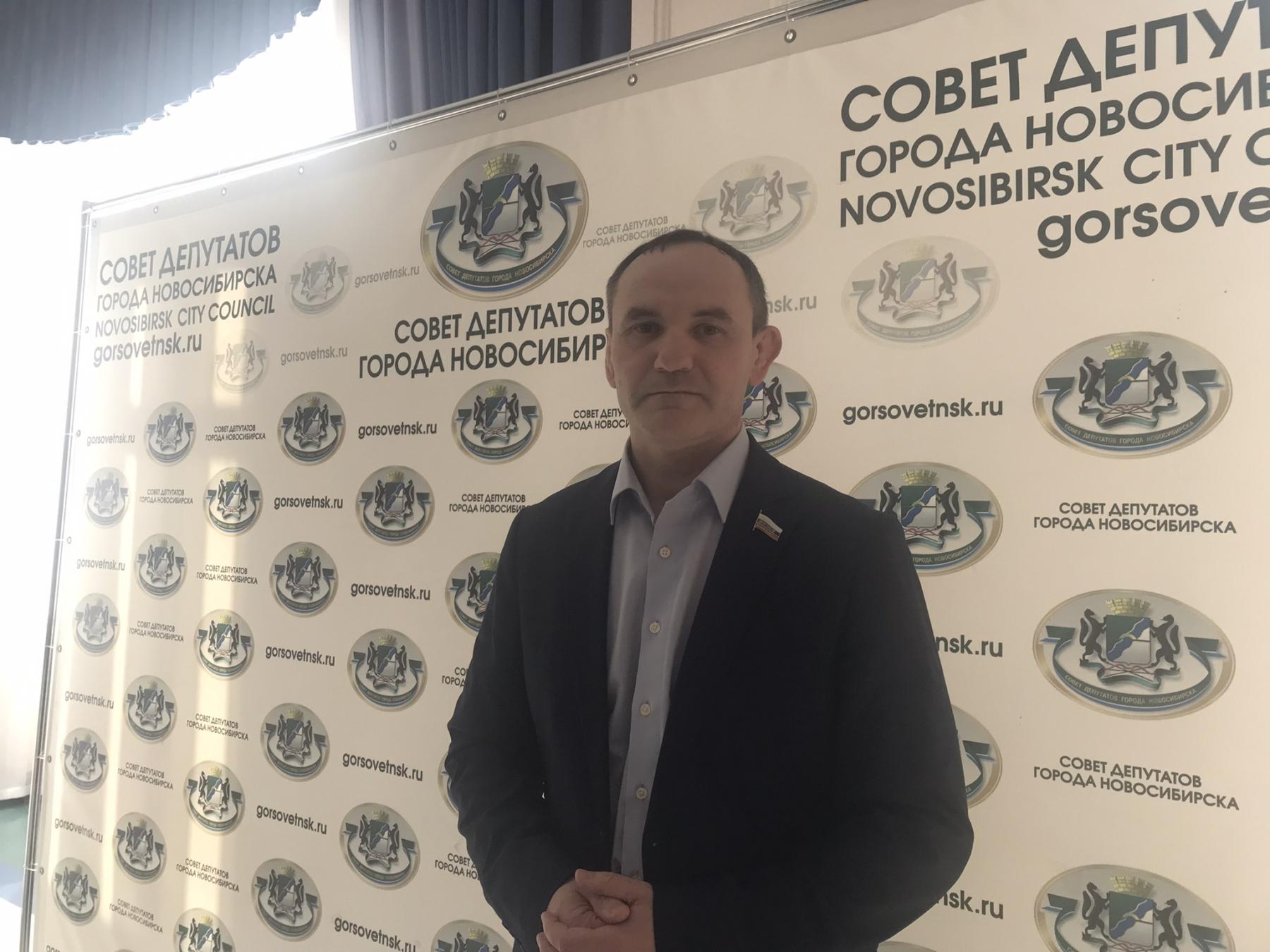 Фото В Новосибирске обсудили ремонт пешеходных мостов и утилизацию старых батареек 4