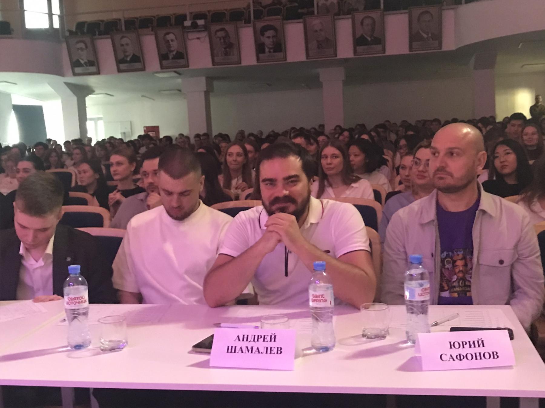 Фото В Новосибирском медуниверситете выбрали Мисс НГМУ-2026 3